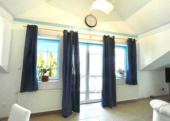 Molnarhouse * Kapolnasnyek